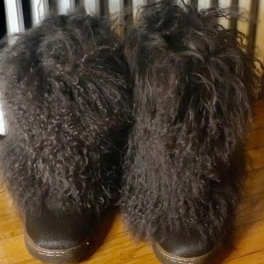 Womens bearpaw Mongolian fur boots